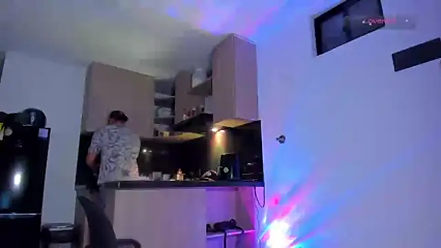 austinoficial online show from March 30, 3:07 am