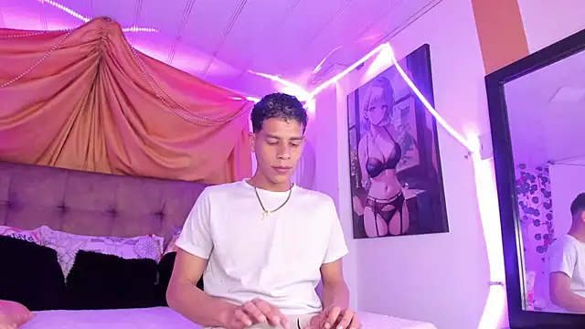 Snapshot of Ethan_Boyy chatting on September 15, 11:50 pm Ethan Boyy online show from September 15, 11:50 pm