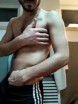 Snapshot of zeus91000 chatting on January 16, 9:40 pm zeus91000 online show from January 16, 9:40 pm