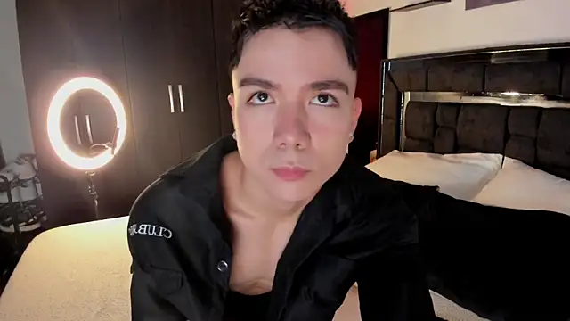 alanblack1 online show from March 2, 1:18 pm