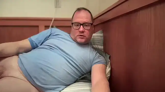 Snapshot of __DR3W__ chatting on February 16, 4:42 pm   DR3W   online show from February 16, 4:42 pm