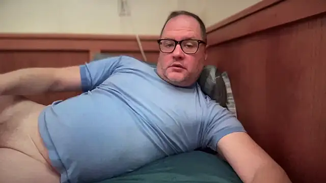 Snapshot of __DR3W__ chatting on March 3, 4:08 pm   DR3W   online show from March 3, 4:08 pm