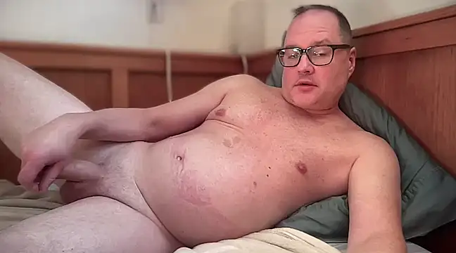 Snapshot of __DR3W__ chatting on February 18, 4:49 pm   DR3W   online show from February 18, 4:49 pm