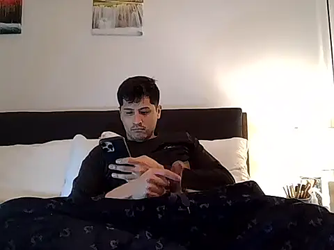 PerroDemonioHot online show from February 17, 4:11 am