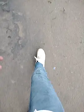 08uhj online show from April 16, 12:38 pm