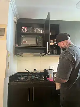 dereckgreen online show from April 1, 4:59 pm