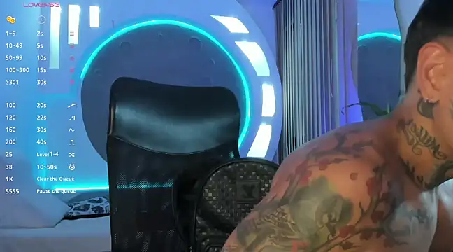 Snapshot of tattokoi chatting on March 11, 7:58 pm tattokoi online show from March 11, 7:58 pm