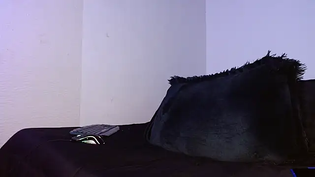Snapshot of Lliam_2 chatting on October 18, 3:44 am Lliam 2 online show from October 18, 3:44 am