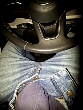 Nzino1983 online show from March 25, 6:23 pm