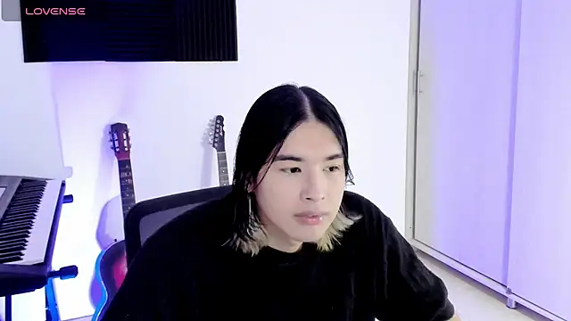 Snapshot of JordiWilld chatting on October 12, 12:04 am JordiWilld online show from October 12, 12:04 am