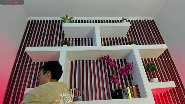 ApoloCruz online show from May 17, 3:58 am