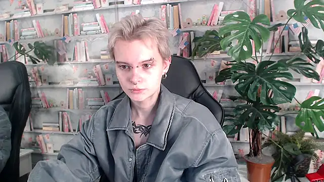 Snapshot of DemianEnglen chatting on March 18, 8:16 pm DemianEnglen online show from March 18, 8:16 pm