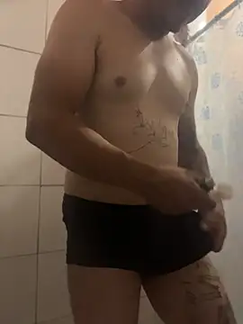 paullliliu online show from June 2, 3:29 am