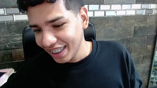 Santiago-Thompson online show from November 10, 7:52 pm