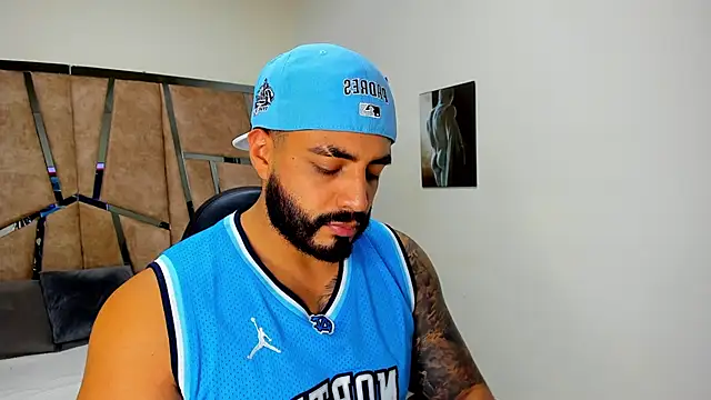 LeandroRusso online show from March 13, 11:49 pm