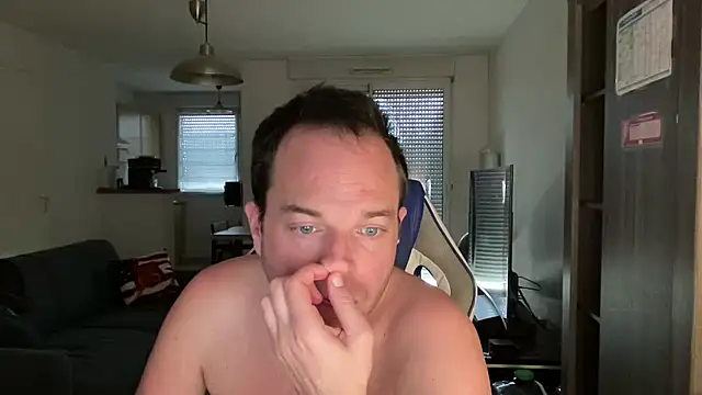 Funnyjul31 online show from March 8, 1:01 pm