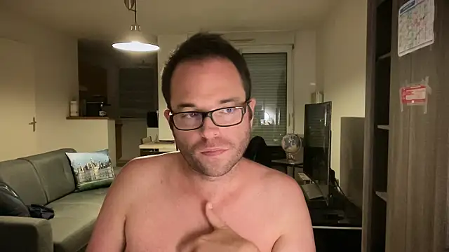 Funnyjul31 online show from October 3, 6:13 pm