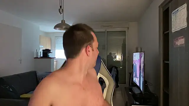 Funnyjul31 online show from March 19, 5:50 pm