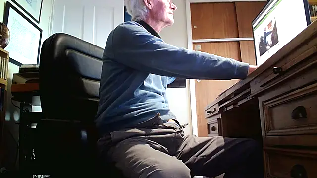 bigears online show from February 25, 4:08 pm