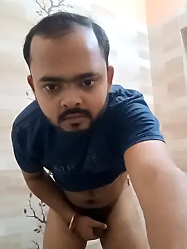 guavam65 online show from March 14, 4:14 pm