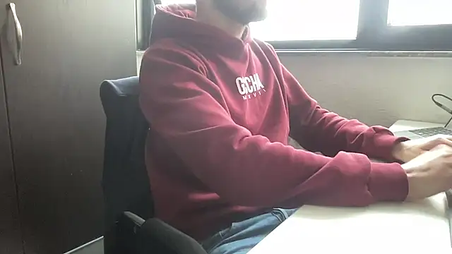 bullyboyy online show from January 6, 9:57 am