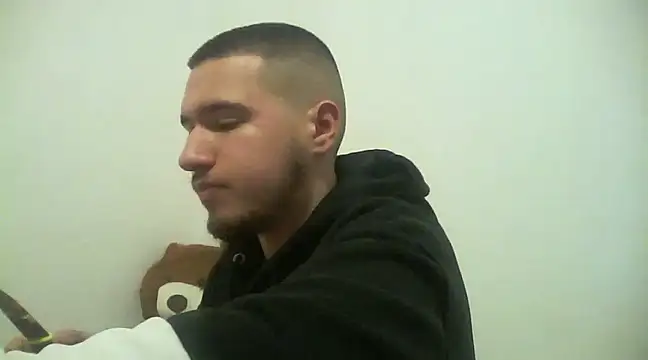 Drag Queen online show from February 1, 4:33 pm