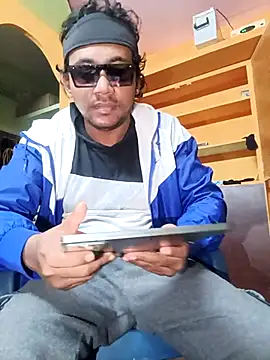 bigcock thick online show from March 4, 11:23 pm