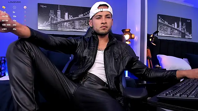 Max Conor1 online show from December 23, 4:10 am