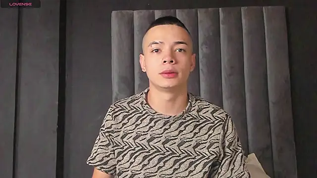 Snapshot of Adam_Thomass_1 chatting on February 9, 12:52 pm Adam Thomass 1 online show from February 9, 12:52 pm