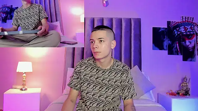 Snapshot of Adam_Thomass_1 chatting on February 25, 12:13 pm Adam Thomass 1 online show from February 25, 12:13 pm