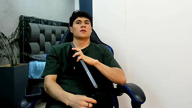 roan birkin online show from November 7, 9:40 pm