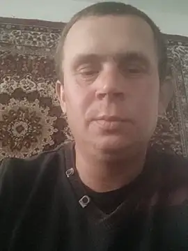 Snapshot of alex_brow_n chatting on October 22, 9:57 am alex brow n online show from October 22, 9:57 am