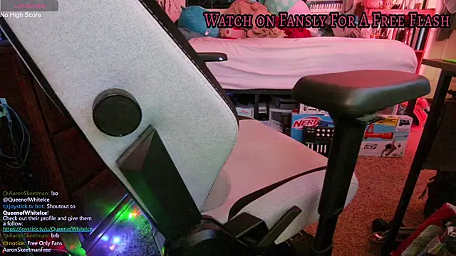 AaronSkeetman online show from August 8, 1:07 pm