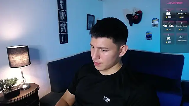 JamesCr  online show from April 9, 2:42 am