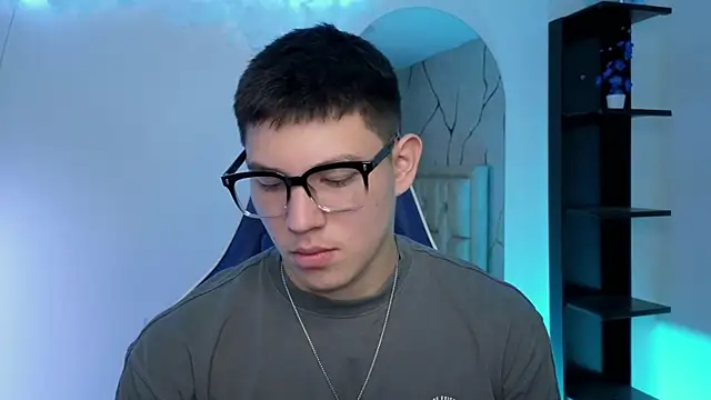 JamesCr  online show from July 13, 12:29 pm