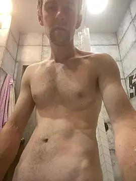 LynnAhNight online show from July 26, 3:47 am