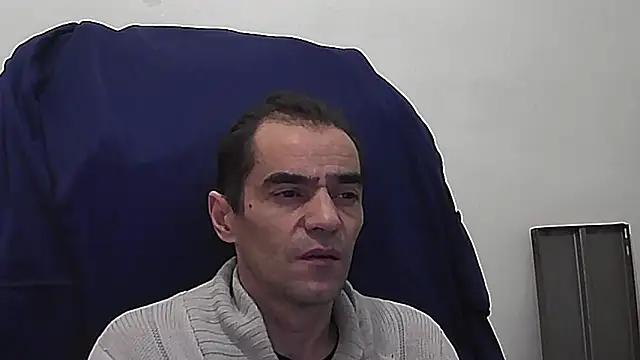 ReyDeBotones online show from March 8, 2:04 am