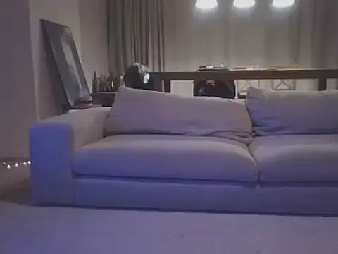 sheiizaak online show from February 2, 5:04 pm