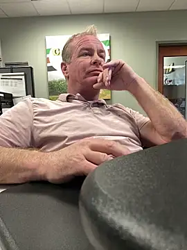 hintly online show from February 6, 9:23 pm