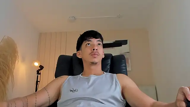 ISAAC CRYSTON online show from November 6, 8:01 pm