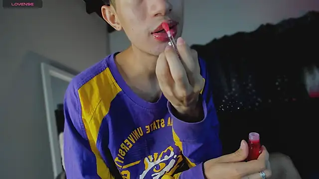 NovaaWheler online show from April 19, 11:42 am