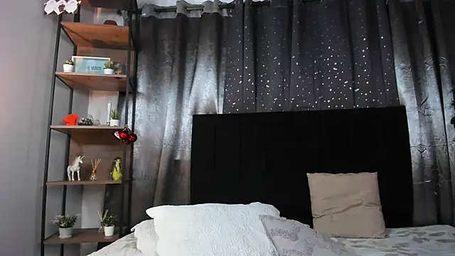 NovaaWheler online show from December 14, 8:27 pm