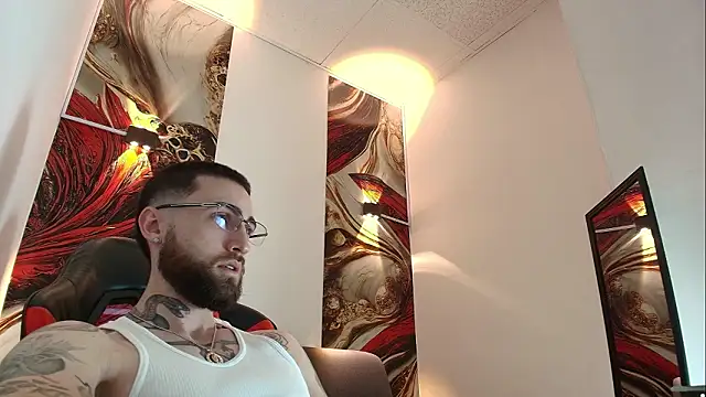 Luke davis01 online show from February 15, 1:08 pm