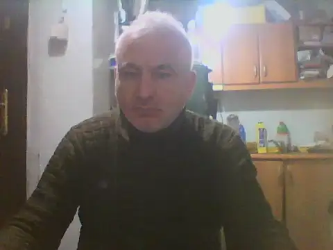 Snapshot of murat7888 chatting on March 3, 6:56 am murat7888 online show from March 3, 6:56 am