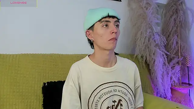 MaikyCooper online show from October 1, 8:24 pm