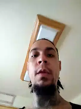 Snapshot of Rican8inches chatting on February 8, 8:10 pm Rican8inches online show from February 8, 8:10 pm