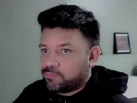 tonyglams online show from November 9, 10:25 pm