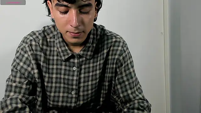 Snapshot of salvatore_montt chatting on March 1, 5:53 am salvatore montt online show from March 1, 5:53 am