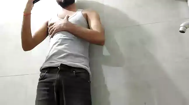 Snapshot of Lustyluckyy chatting on February 20, 7:19 pm Lustyluckyy online show from February 20, 7:19 pm