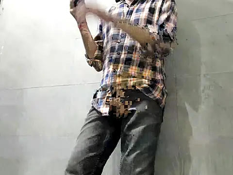 Snapshot of Lustyluckyy chatting on September 29, 6:04 pm Lustyluckyy online show from September 29, 6:04 pm